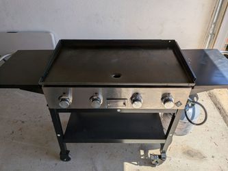 Member Mark 36 inch flatop grill