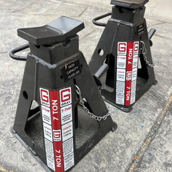 G gray 7 ton commercial stands new asking $275