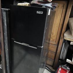 magic chef fridge