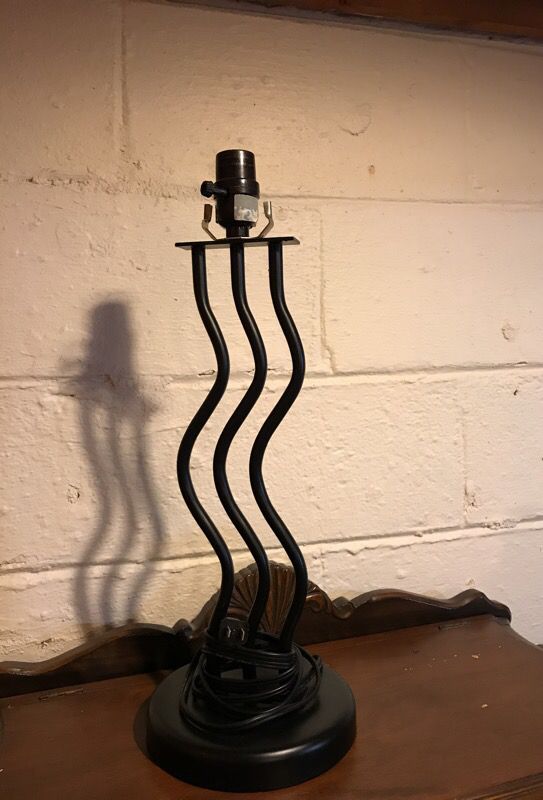 Lamp stand (no shade)