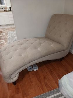 Chaise lounge