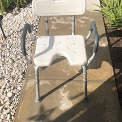 Shower Chair With Padded Arm Rest 300 Lb Max Capacity 