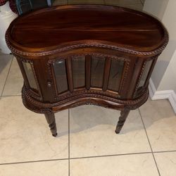 Vintage Liquor / Curio Cabinet 