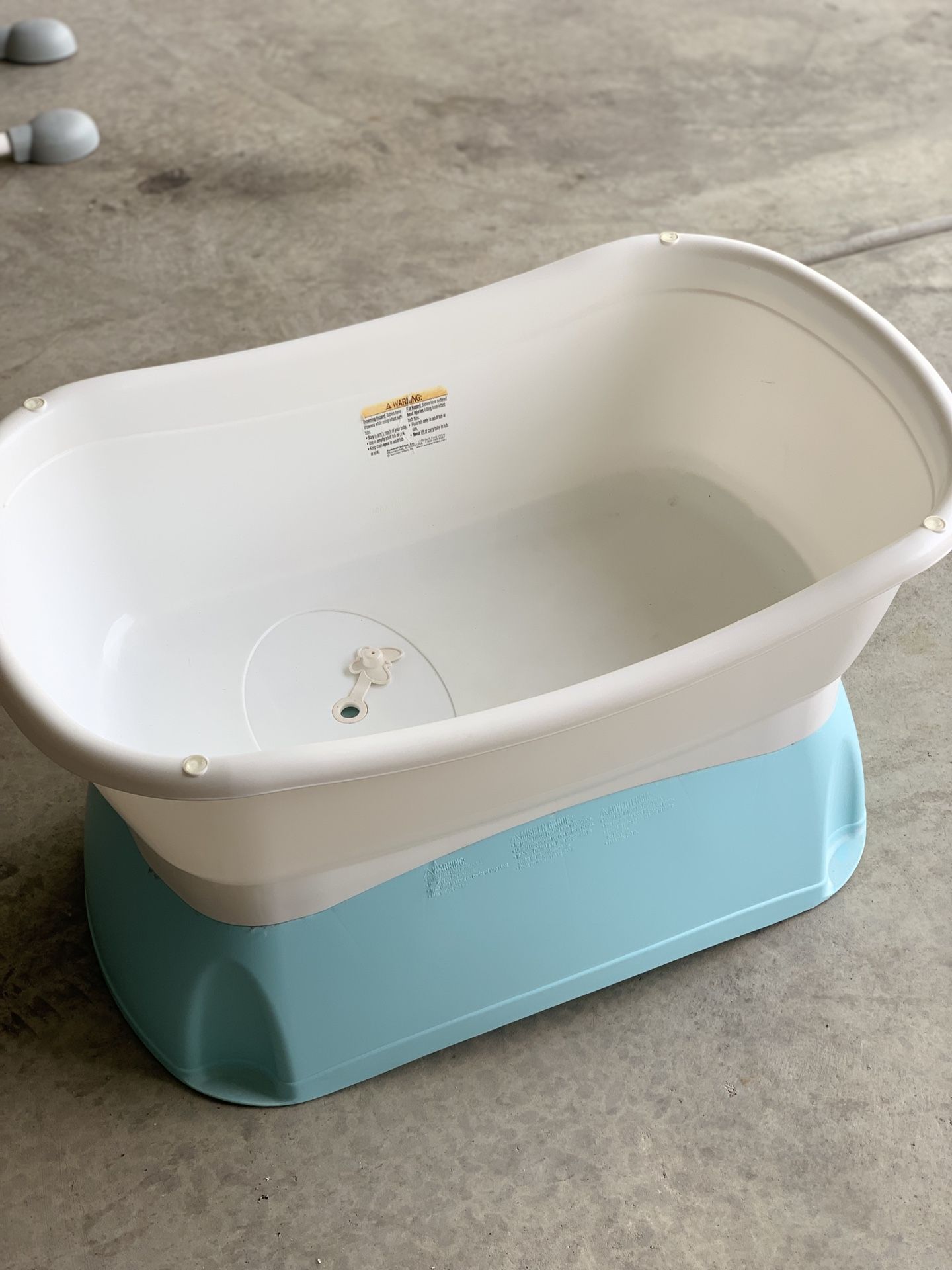 Baby Bath - Name Brand - Retail $75 - selling cheap
