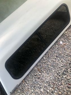 Camper shell