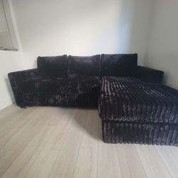 New Sectional Jumbo Corduroy Couch with Chaise! Free Delivery 🚚!