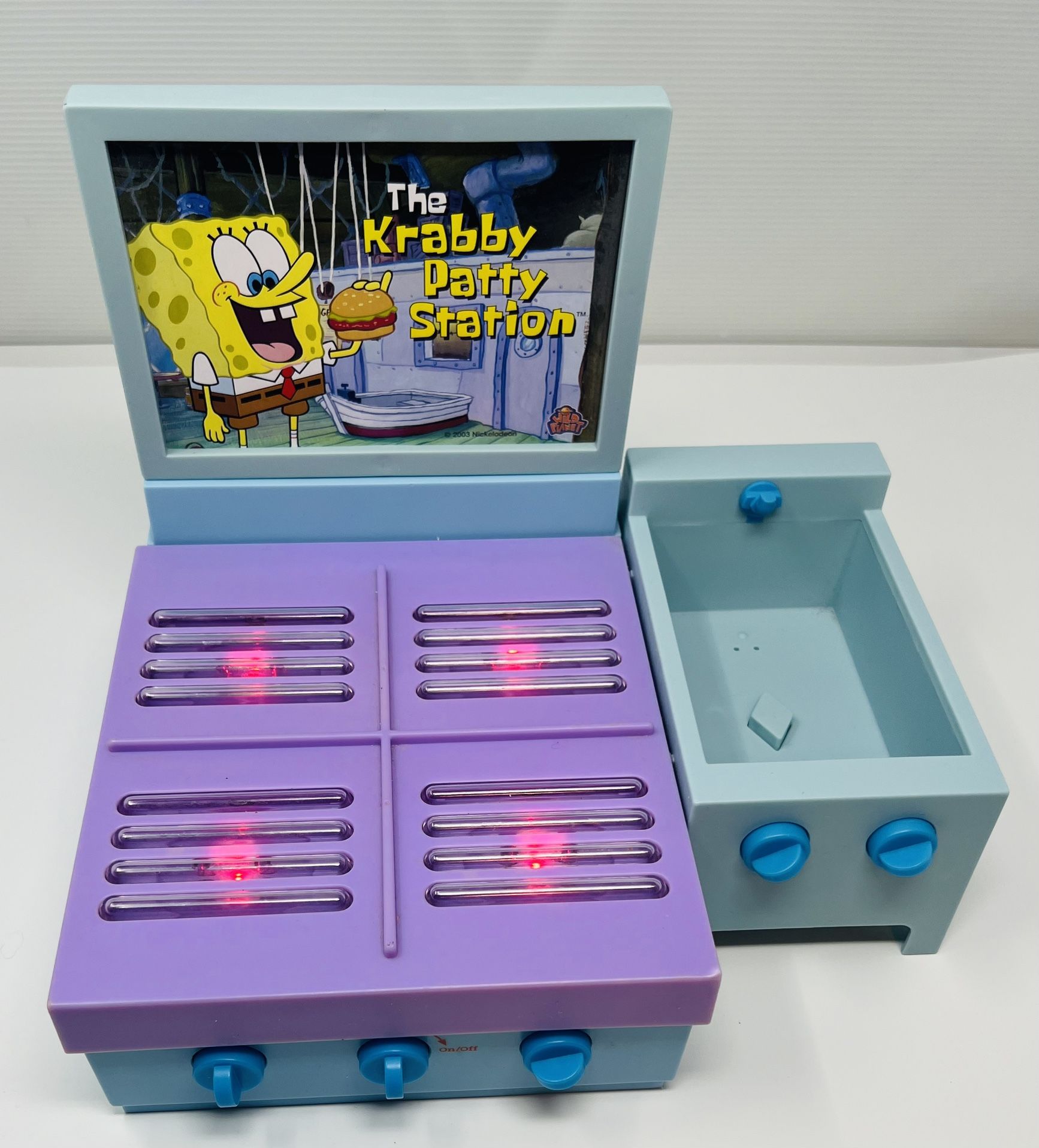 Vintage Spongebob Squarepants animated “Krabby Patty Station”