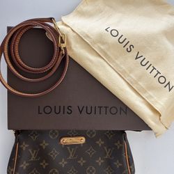 Louis Vuitton Monogram Eva Clutch