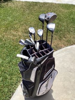 Full golf club set with bag for sale.