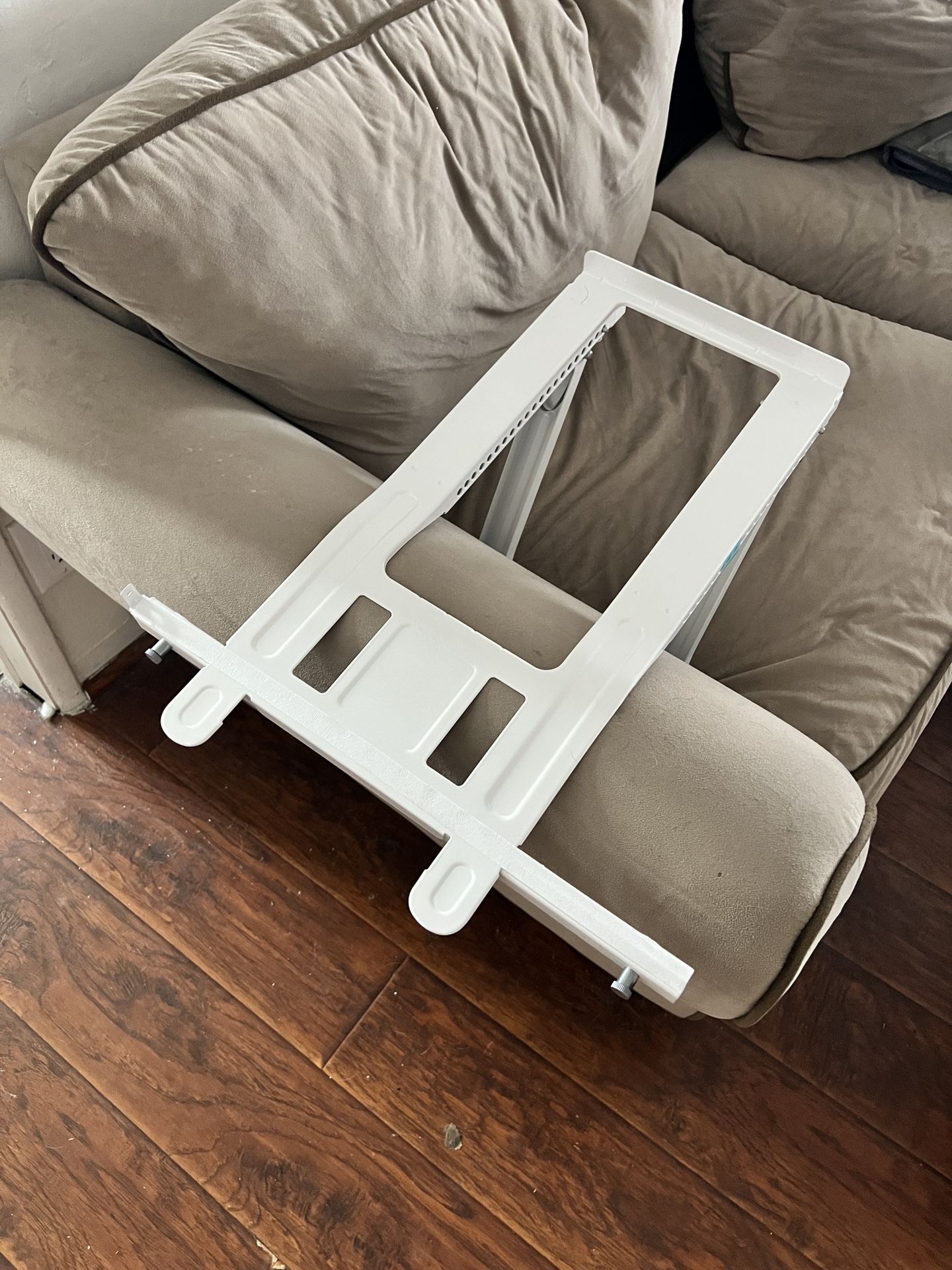 Air conditioner Mount