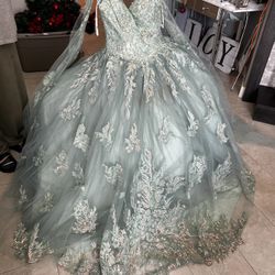 Mint Green Quinceañera Dress Size Small