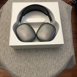 AirPods Max - Great Condition - With Box