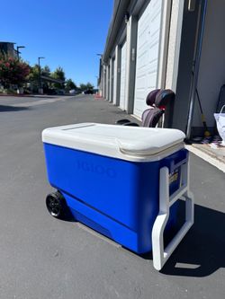 38 Qt wheelie cooler