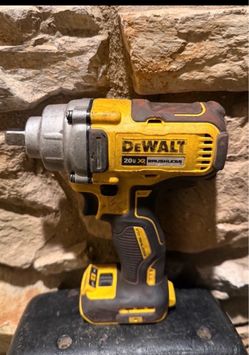 Impact wrench Dewalt