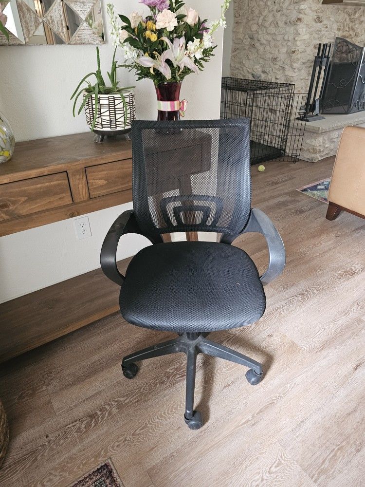 Black Adjustable Desk Office Chair 