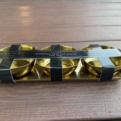 Elegant Beekman Home 4-Piece Nut Bowl Set