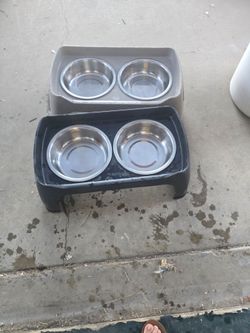 Raised dog bowls