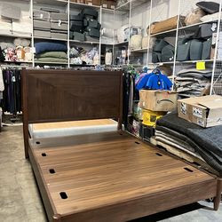 Marina Del Rey Bed Queen