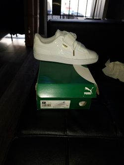 Puma Basket Heart Womens Size 7