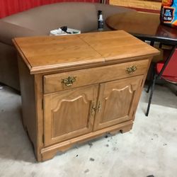 Wooden drawer with flat top