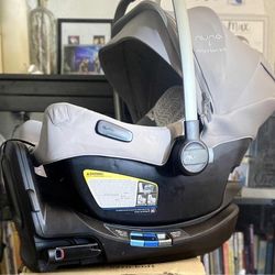 Nuna Pipa RX Car seat