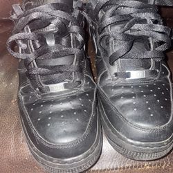 Black Air-Force Ones Clean&Solid