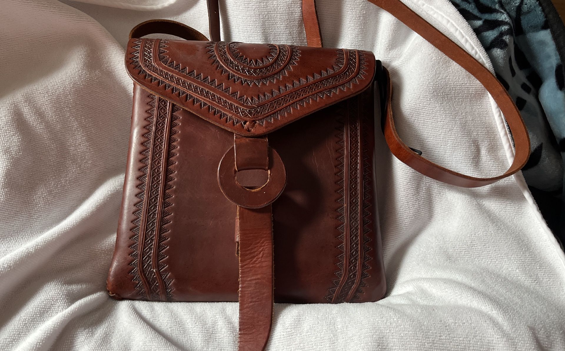 leather sachel