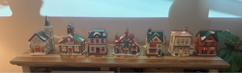 Dickensville collectable christmas houses
