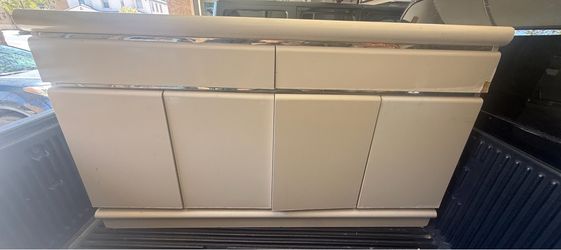 Broyhill Dresser