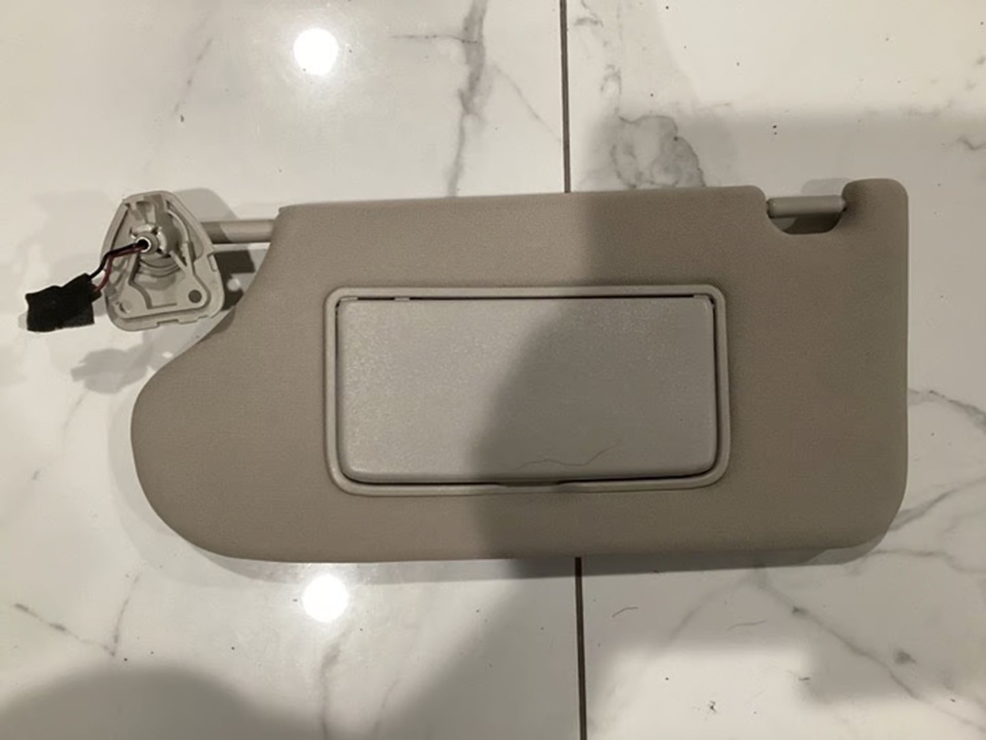 2016-2021 Nissan Maxima Gray Left Driver Side Sun Visor w/ Lamp 96401-9DE0A