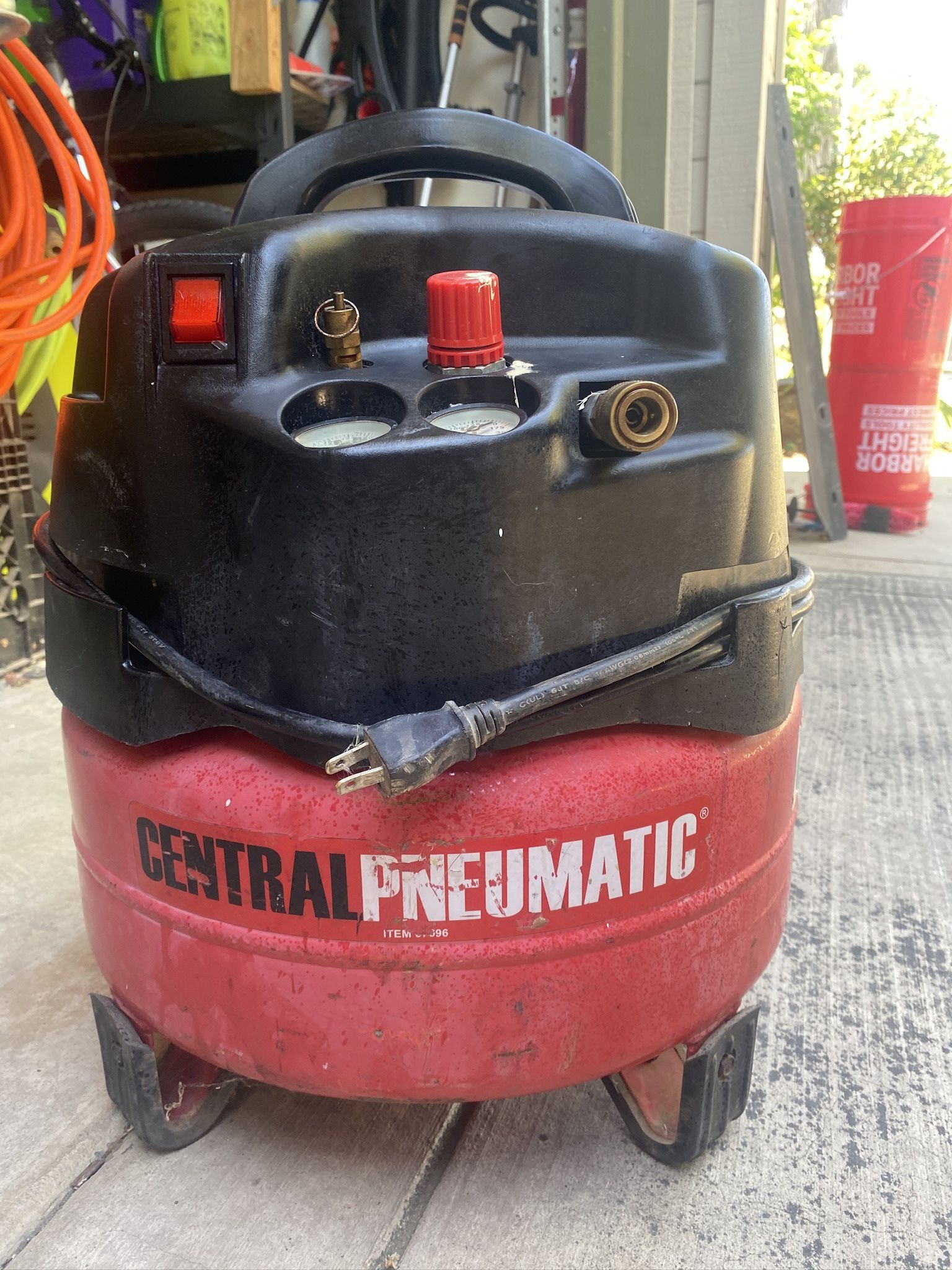 Central pneumatic air compressor 1.5 hp 6 sale gallon