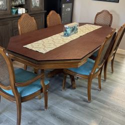 Thanksgiving formal Dining Table And Chairs Excellent Condition  OBO All New Cushions