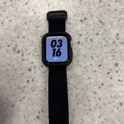 Apple Watch Se 44 mm 2nd Gen 2023 Like New