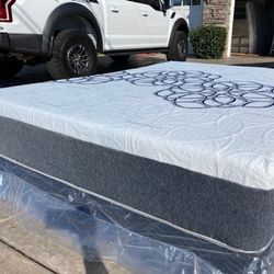 King Bamboo Hybrid Cool Gel Memory Foam Mattress!!