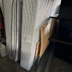 Complete Queen Bed