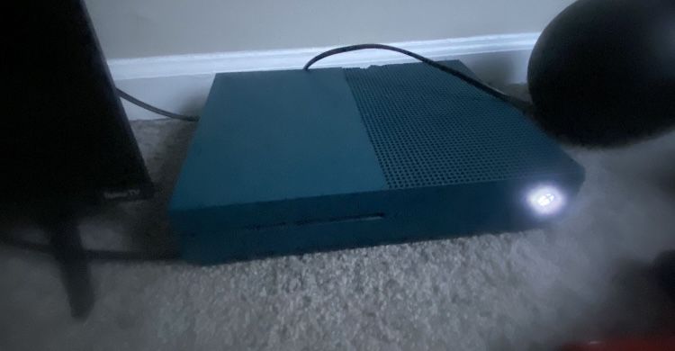 Xbox One X Blue