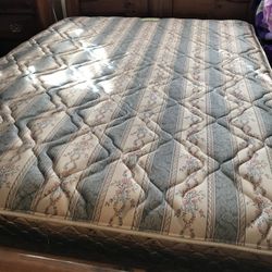KING SIZE MATRESS  