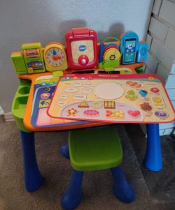 V tech Learning desk