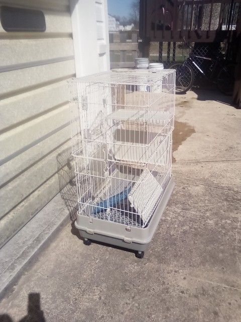 $50 Large Bird/Pet Cage On Wheels 