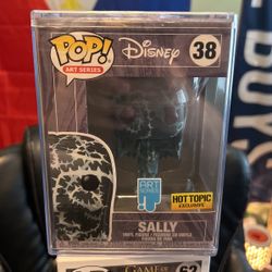 Hot Topic Exclusive Sally Funko Pop