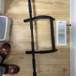 Pull Up Bar