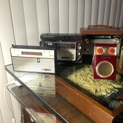 Antique Very Desirable Collection Of Portable Radios