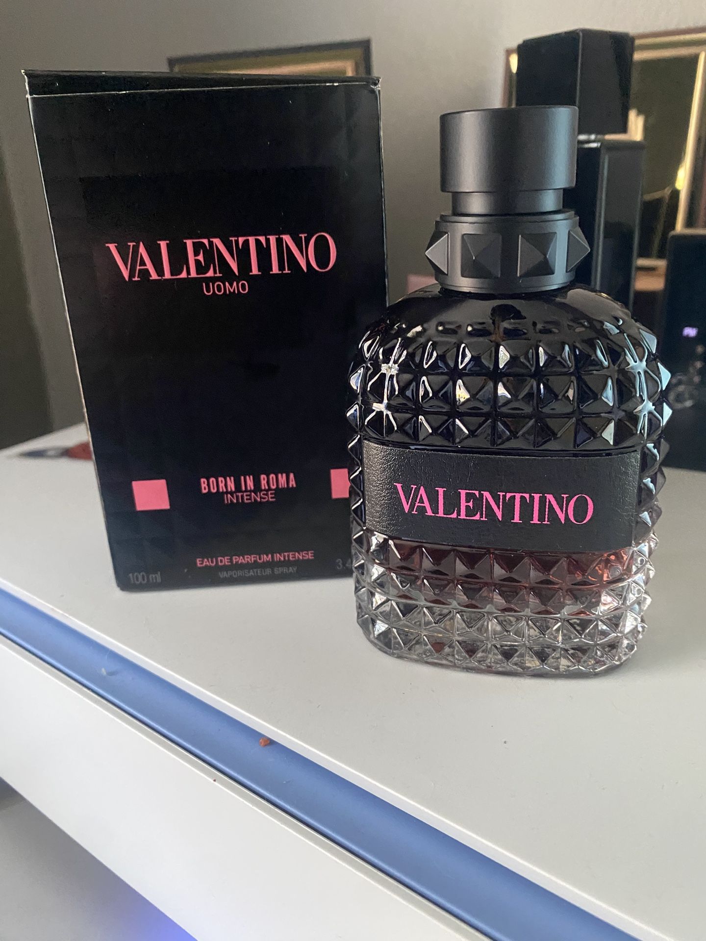 1:1 Valentino Born In Roma Intense