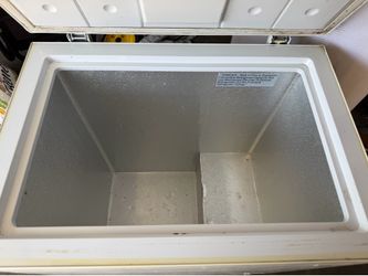Chest freezer