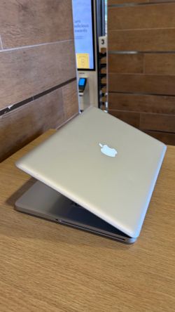 Apple MacBook Pro 15” i7/8GB/256GB SSD $180