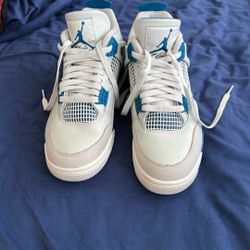 Jordan 4 MilitaryBlue. Out The Box