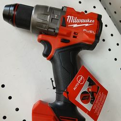 Milwaukee new hammer Drill 18M fuel