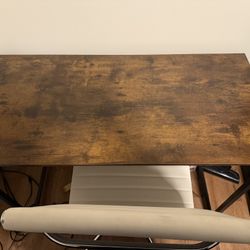 DESK & CHAIR 