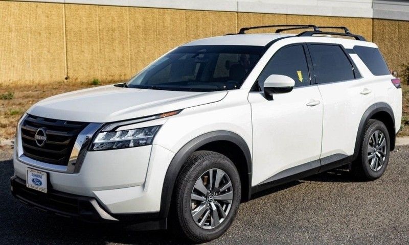 2022 Nissan Pathfinder SV SUV