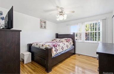 Complete Bedroom Set + Brand New Memory Foam Mattress